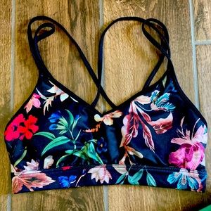 Super cute sports bra XS